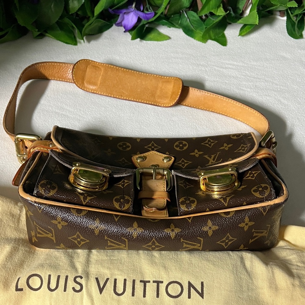 Louis Vuitton Monogram Satchel (Hudson Pm)(authenticated) - Picture 9 of 17